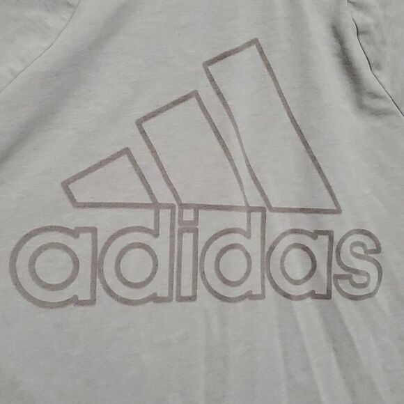 Adidas top women’s size medium grey shirt Adidas logo thin fabric game d… - Picture 5 of 13